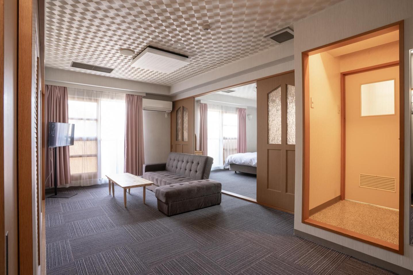 Готель Ishiuchibase Minamiuonuma Екстер'єр фото